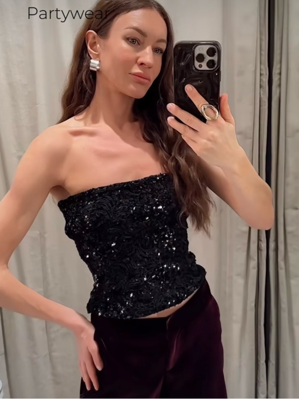VIRAL NEW ZARA NIGHT OUT SEQUIN VELVET TOP SIZE M 
🚨NO DISCOUNT ON THIS TOP
